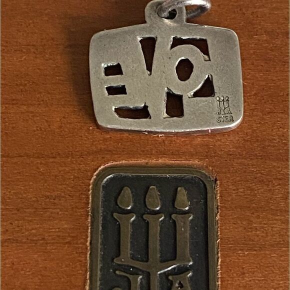 James Avery Retired “Love” Charm - Picture 2 of 2